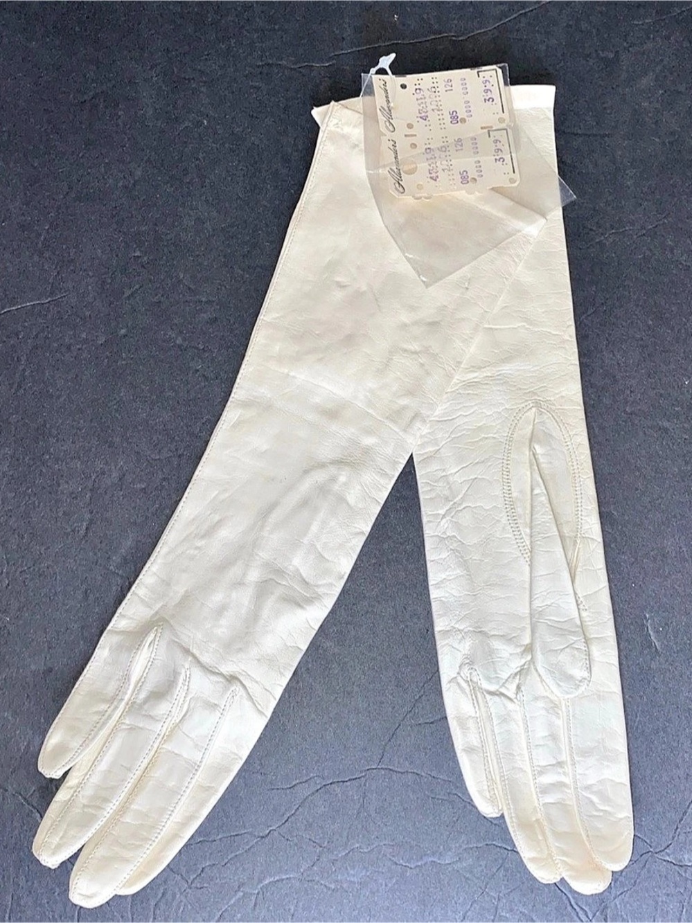 Vintage Off White Soft Leather Opera Gloves by Alexanderโs Women's Sz 7 Italy